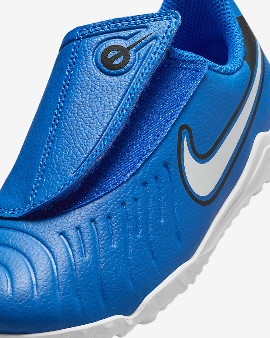 Nike Jr. Tiempo Legend 10 Club Tacos de futbol low para pasto sintetico turf para ninos de preescolar